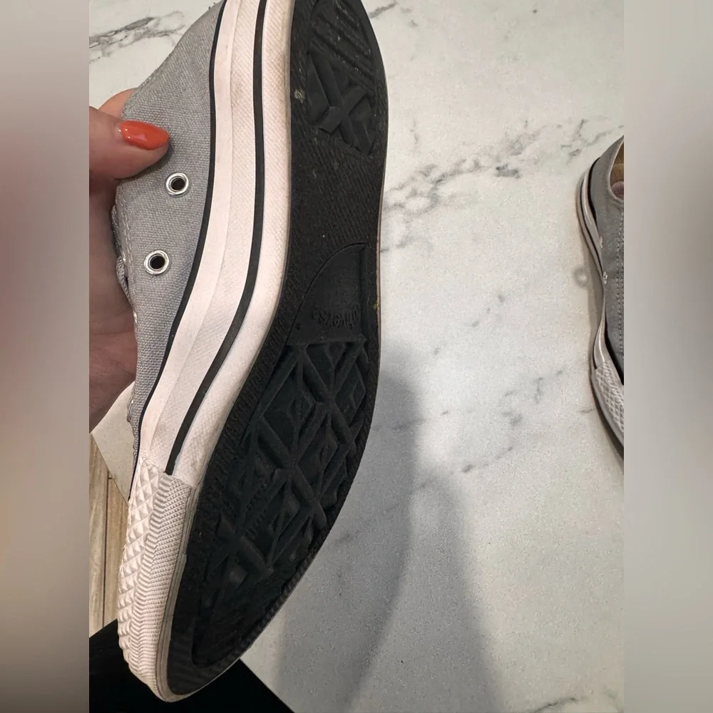 Converse sneakers, grey/ silver size 6